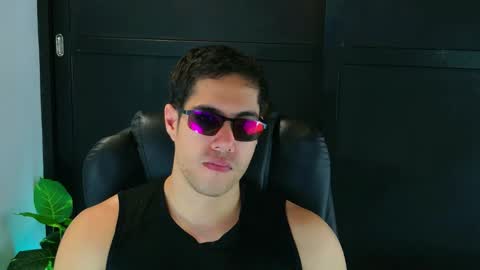 Snapshot of camara110 chatting on 20, 2, 2025 camara110 online show from 20, 2, 2025