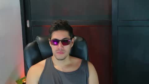 Snapshot of camara110 chatting on 18, 9, 2025 camara110 online show from 18, 9, 2025