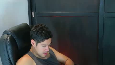 Snapshot of camara110 chatting on 2, 10, 2025 camara110 online show from 2, 10, 2025