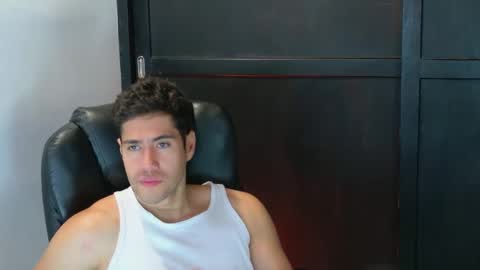 Snapshot of camara110 chatting on 3, 10, 2025 camara110 online show from 3, 10, 2025