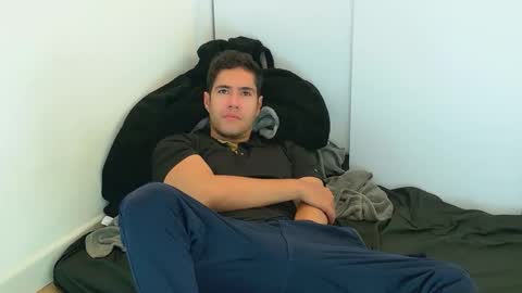 Snapshot of camara110 chatting on 31, 10, 2025 camara110 online show from 31, 10, 2025