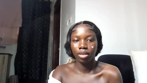 Snapshot of camclit chatting on 6, 4, 2026 Princess online show from 6, 4, 2026