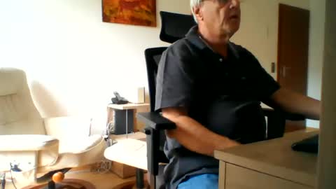 Snapshot of camcologne chatting on 12, 6, 2026 camcologne online show from 12, 6, 2026