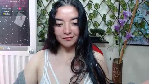 Snapshot of cameliasaenz chatting on 19, 12, 2024 camelia online show from 19, 12, 2024