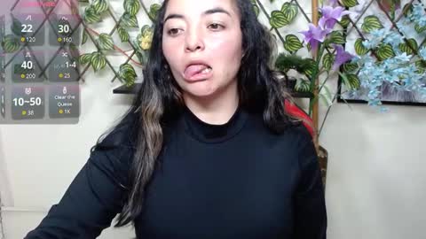 Snapshot of cameliasaenz chatting on 27, 12, 2024 camelia online show from 27, 12, 2024