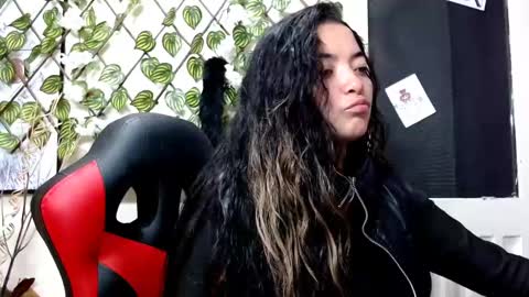 Snapshot of cameliasaenz chatting on 27, 1, 2025 camelia online show from 27, 1, 2025