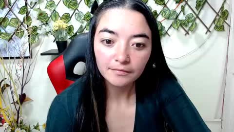 Snapshot of cameliasaenz chatting on 4, 2, 2025 camelia online show from 4, 2, 2025