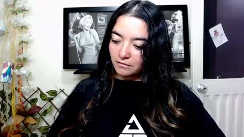 Snapshot of cameliasaenz chatting on 10, 2, 2025 camelia online show from 10, 2, 2025