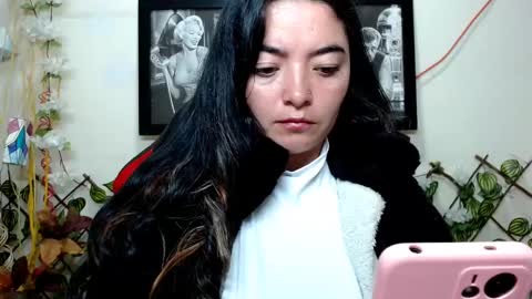 Snapshot of cameliasaenz chatting on 11, 2, 2025 camelia online show from 11, 2, 2025