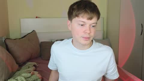 Snapshot of cameron_crowly chatting on 14, 11, 2025 Cameron online show from 14, 11, 2025