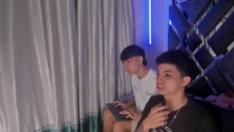 Snapshot of cameron_lux4 chatting on 20, 12, 2025 CAMERON online show from 20, 12, 2025