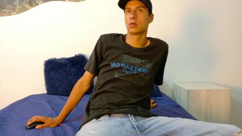 Snapshot of cameronsilverman chatting on 18, 5, 2026 cameronsilverman online show from 18, 5, 2026