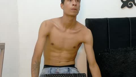 Snapshot of cameronsilverman chatting on 22, 5, 2026 cameronsilverman online show from 22, 5, 2026