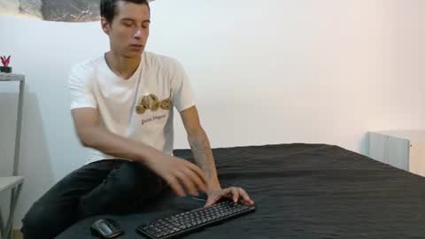 Snapshot of cameronsilverman chatting on 8, 6, 2026 cameronsilverman online show from 8, 6, 2026