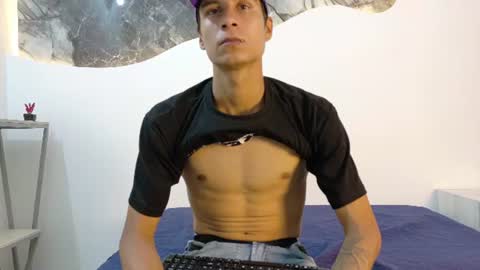 Snapshot of cameronsilverman chatting on 9, 6, 2026 cameronsilverman online show from 9, 6, 2026