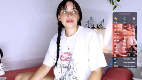 Snapshot of cami_casti777 chatting on 11, 11, 2025 trini-1000 online show from 11, 11, 2025