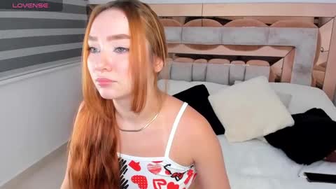 Snapshot of cami_lovers1 chatting on 23, 1, 2025 camii online show from 23, 1, 2025