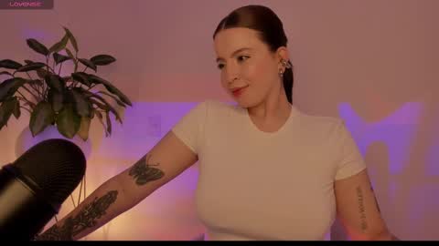 Snapshot of camidoll_10 chatting on 5, 3, 2025 camila online show from 5, 3, 2025