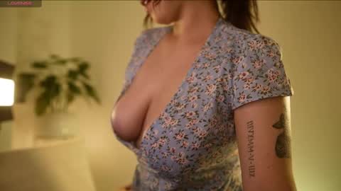 Snapshot of camidoll_10 chatting on 27, 9, 2025 camila online show from 27, 9, 2025