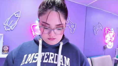 Camila Osorio online show from 17, 9, 2025