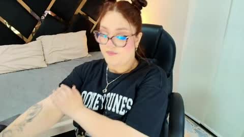 Camila Osorio online show from 17, 5, 2026