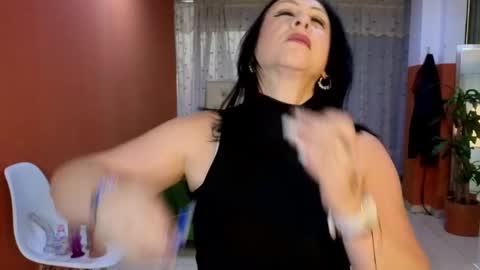 Camil online show from 6, 10, 2025