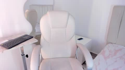 Snapshot of camila_adams chatting on 1, 2, 2025 Cami online show from 1, 2, 2025