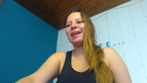 Snapshot of camila_delarosa chatting on 21, 1, 2025 camila online show from 21, 1, 2025