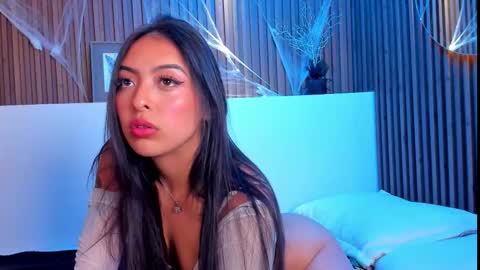 Camila online show from 5, 11, 2025