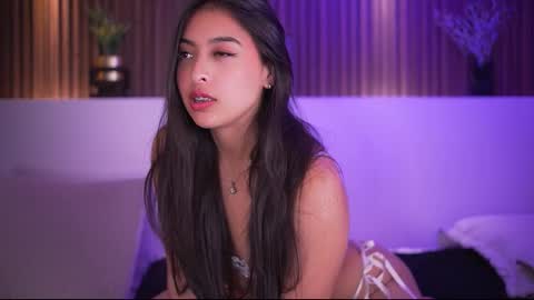 Camila online show from 11, 11, 2025