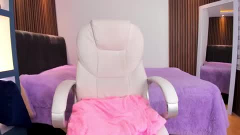 camila_martinez9 online show from 12, 2, 2025