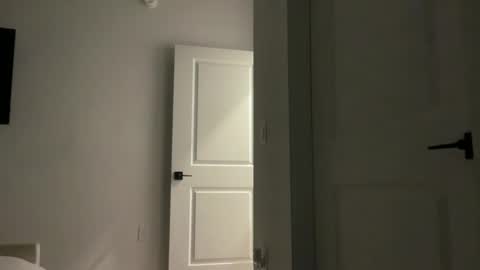 camiliakxoxo online show from 22, 1, 2025