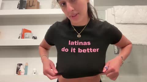 camiliakxoxo online show from 20, 2, 2025