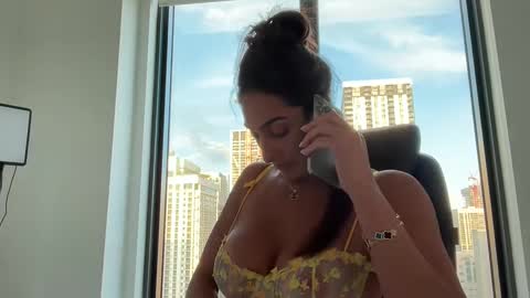 camiliakxoxo online show from 25, 9, 2025