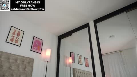 Snapshot of camilitasu chatting on 10, 3, 2025 Brit online show from 10, 3, 2025