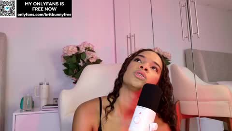 Snapshot of camilitasu chatting on 27, 9, 2025 Brit online show from 27, 9, 2025