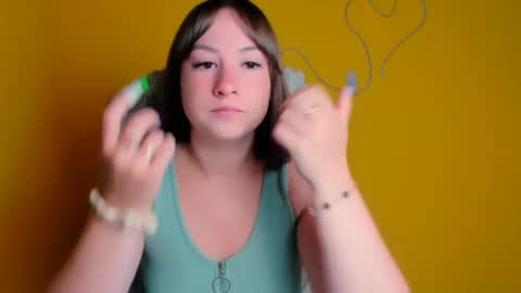 Snapshot of camilla_body chatting on 22, 6, 2026 Camilla online show from 22, 6, 2026