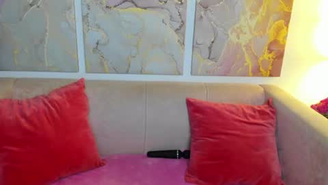 Snapshot of camilladreamer chatting on 25, 6, 2026 camilladreamer online show from 25, 6, 2026