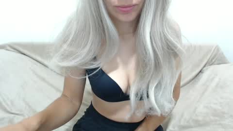 Snapshot of camillebunny chatting on 10, 7, 2026 CamilleBunny online show from 10, 7, 2026