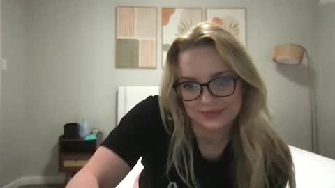 Snapshot of camilleclairexo chatting on 27, 3, 2026 camilleclairexo online show from 27, 3, 2026