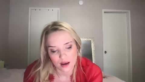 Snapshot of camilleclairexo chatting on 1, 4, 2026 camilleclairexo online show from 1, 4, 2026