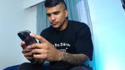 Snapshot of camilo_contre21 chatting on 5, 3, 2025 camilo_contre21 online show from 5, 3, 2025