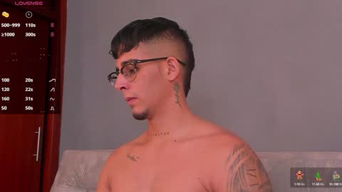 Snapshot of camilo_ospina_ chatting on 27, 12, 2024 INDEPENDENT MODEL online show from 27, 12, 2024