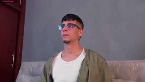 Snapshot of camilo_ospina_ chatting on 14, 1, 2025 INDEPENDENT MODEL online show from 14, 1, 2025