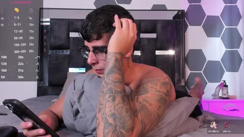 Snapshot of camilo_ospina_ chatting on 2, 2, 2025 INDEPENDENT MODEL online show from 2, 2, 2025