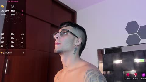 Snapshot of camilo_ospina_ chatting on 4, 2, 2025 INDEPENDENT MODEL online show from 4, 2, 2025