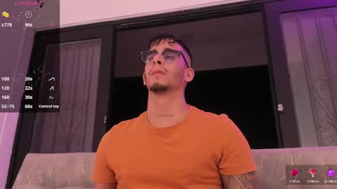 Snapshot of camilo_ospina_ chatting on 10, 2, 2025 INDEPENDENT MODEL online show from 10, 2, 2025