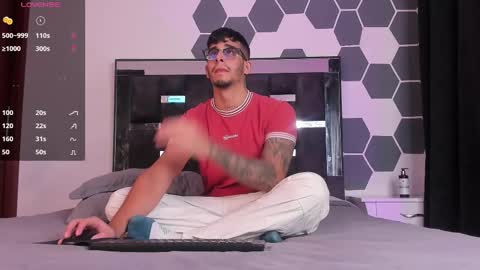 Snapshot of camilo_ospina_ chatting on 13, 2, 2025 INDEPENDENT MODEL online show from 13, 2, 2025