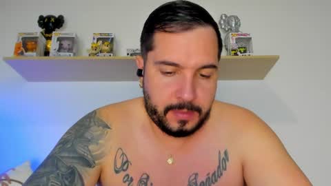 camilo_restrepo21 online show from 16, 6, 2026