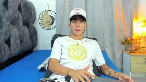 Snapshot of camilobass_ chatting on 10, 4, 2026 Camilo Bass online show from 10, 4, 2026